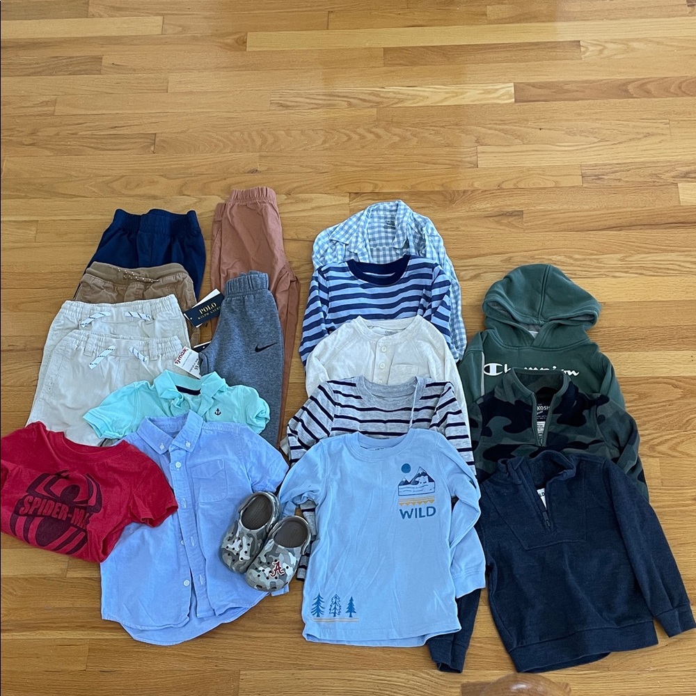 Boys 3t lot of 18 pieces bundle plus Crocs